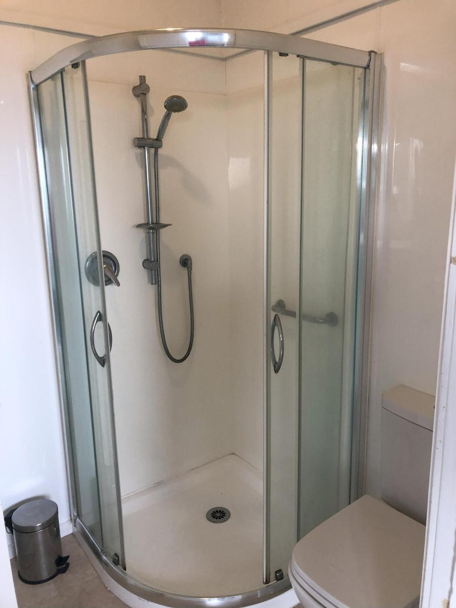 Seafront Haven In Island Bay With Deck, Outdoor Bath, And Parking Wellington