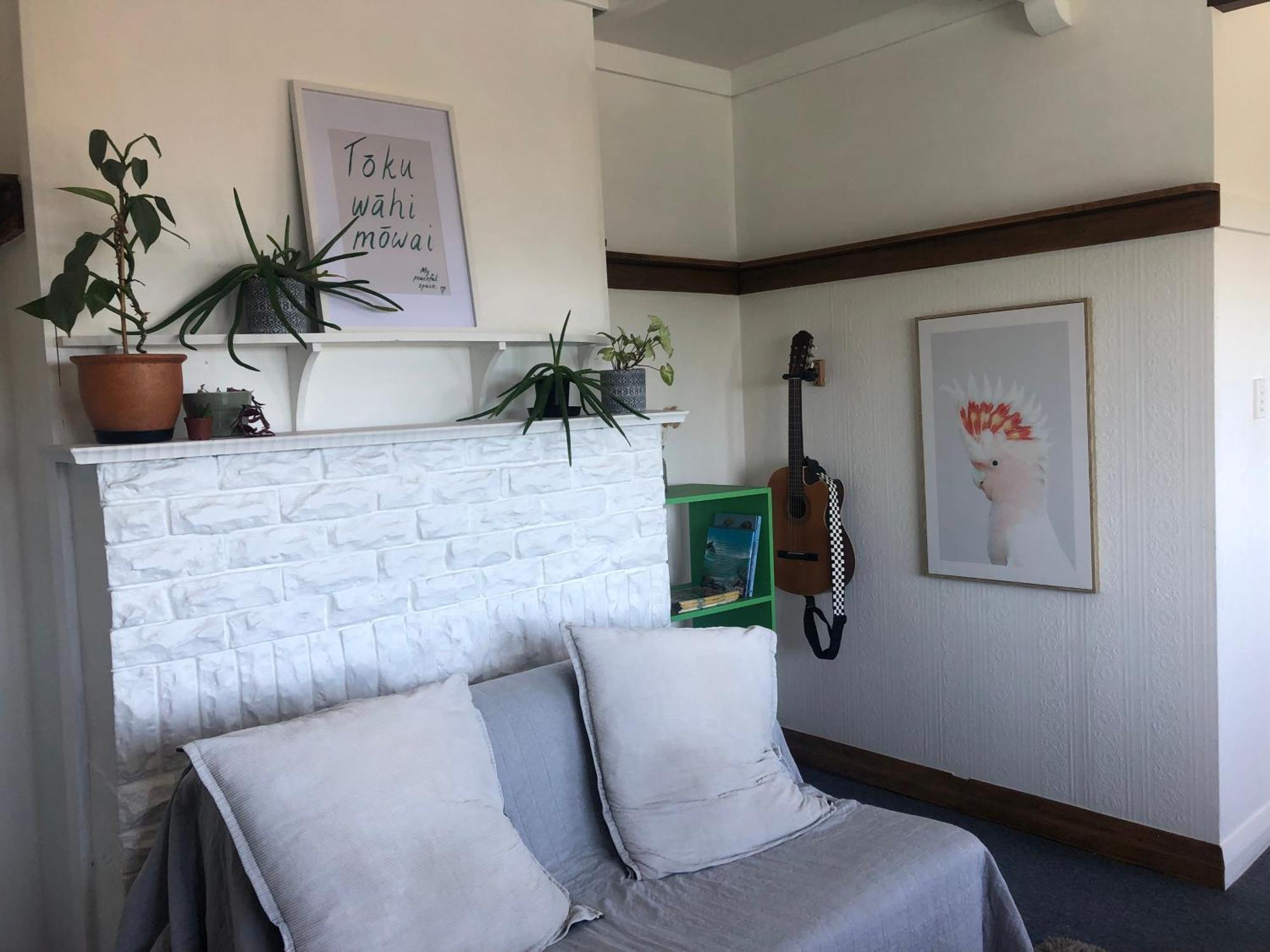 Seafront Haven In Island Bay With Deck, Outdoor Bath, And Parking Apartment Wellington