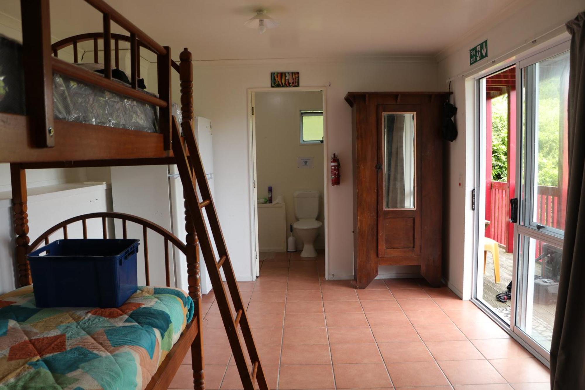 House Of Tawatawa Hostel *