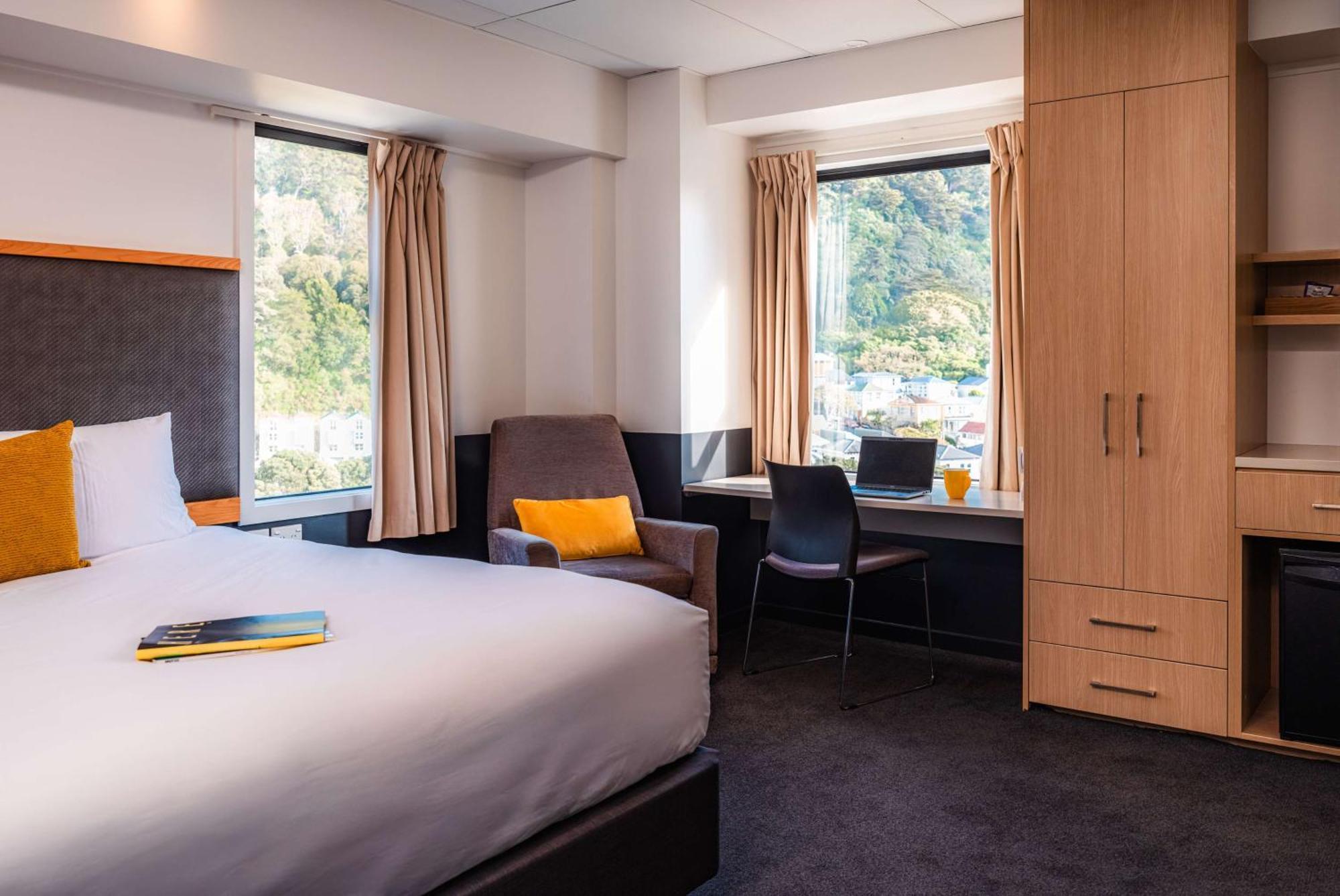 Atura Hotel 3*
