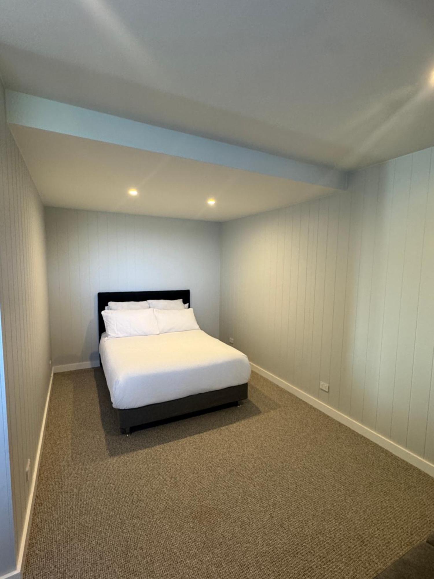 Karaka Bays Apartment *