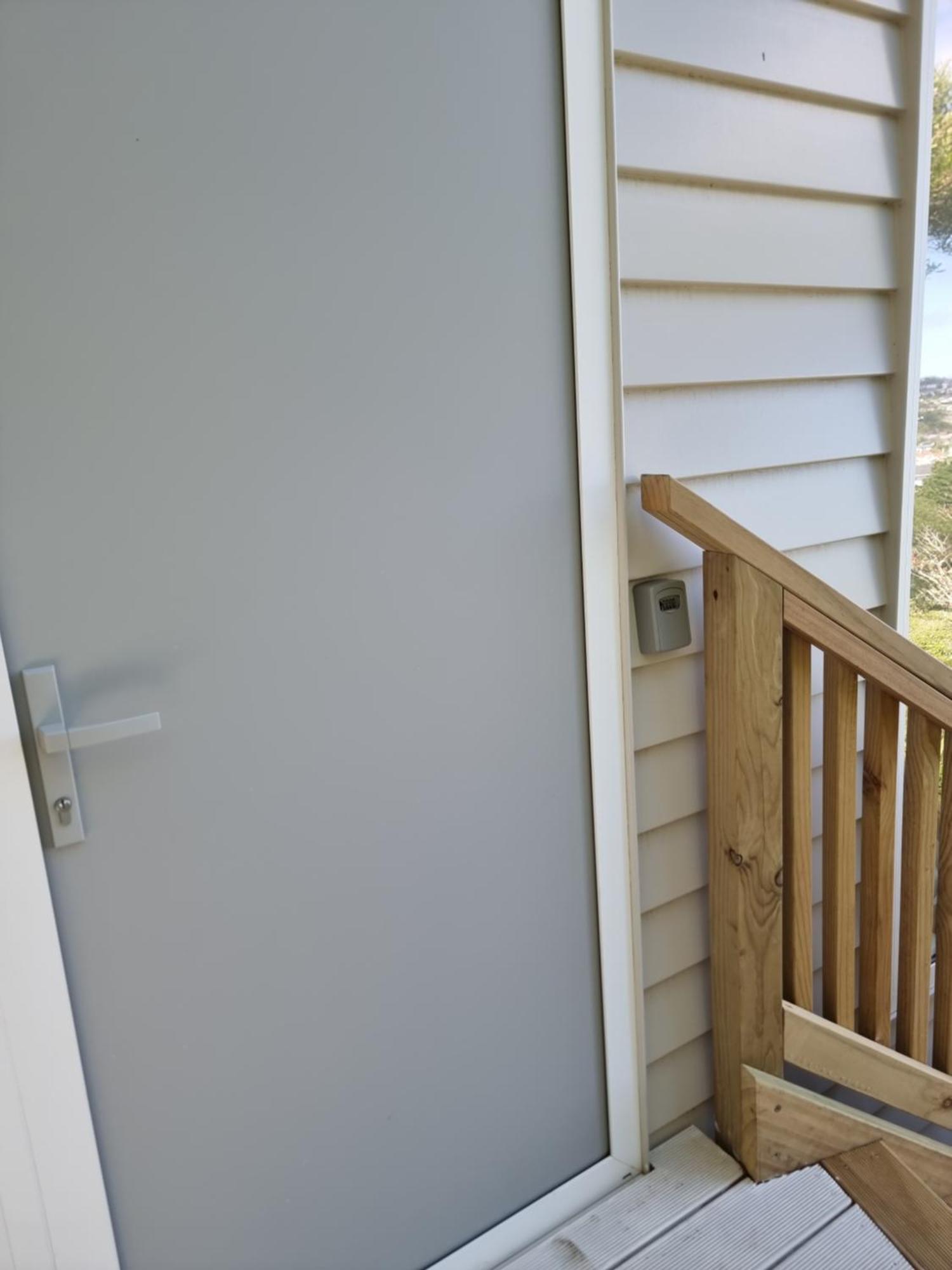 Stunning View, Privacy, Close To Ferry & Brand-new *