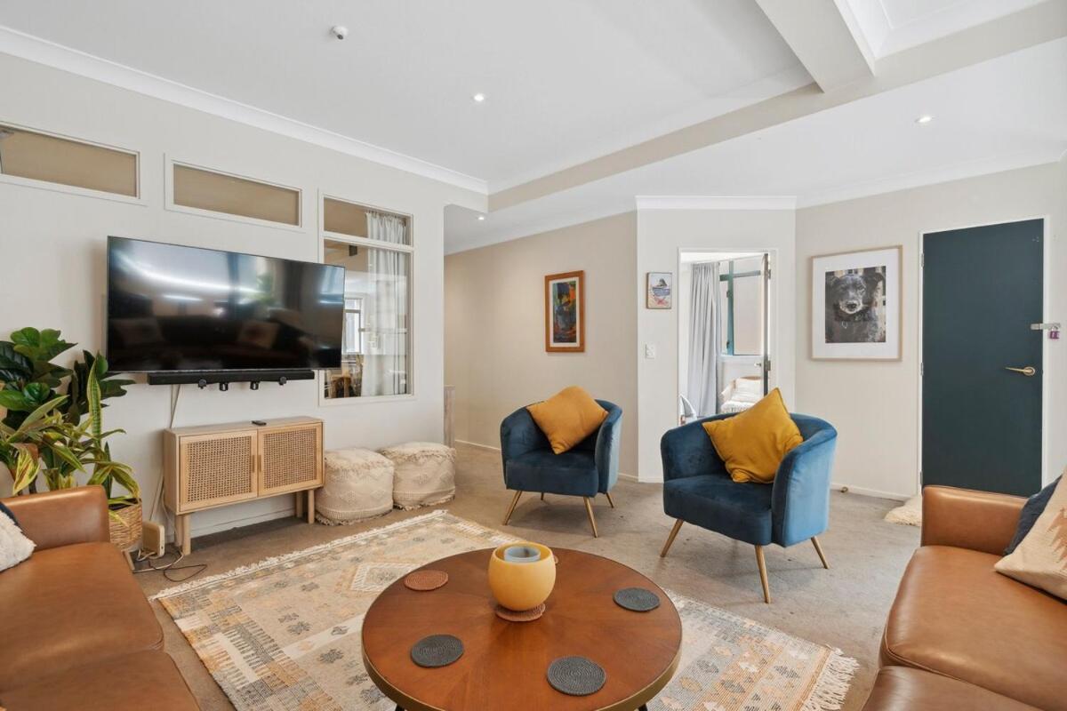 Apartment Spacious, 2 Bed, Retreat *