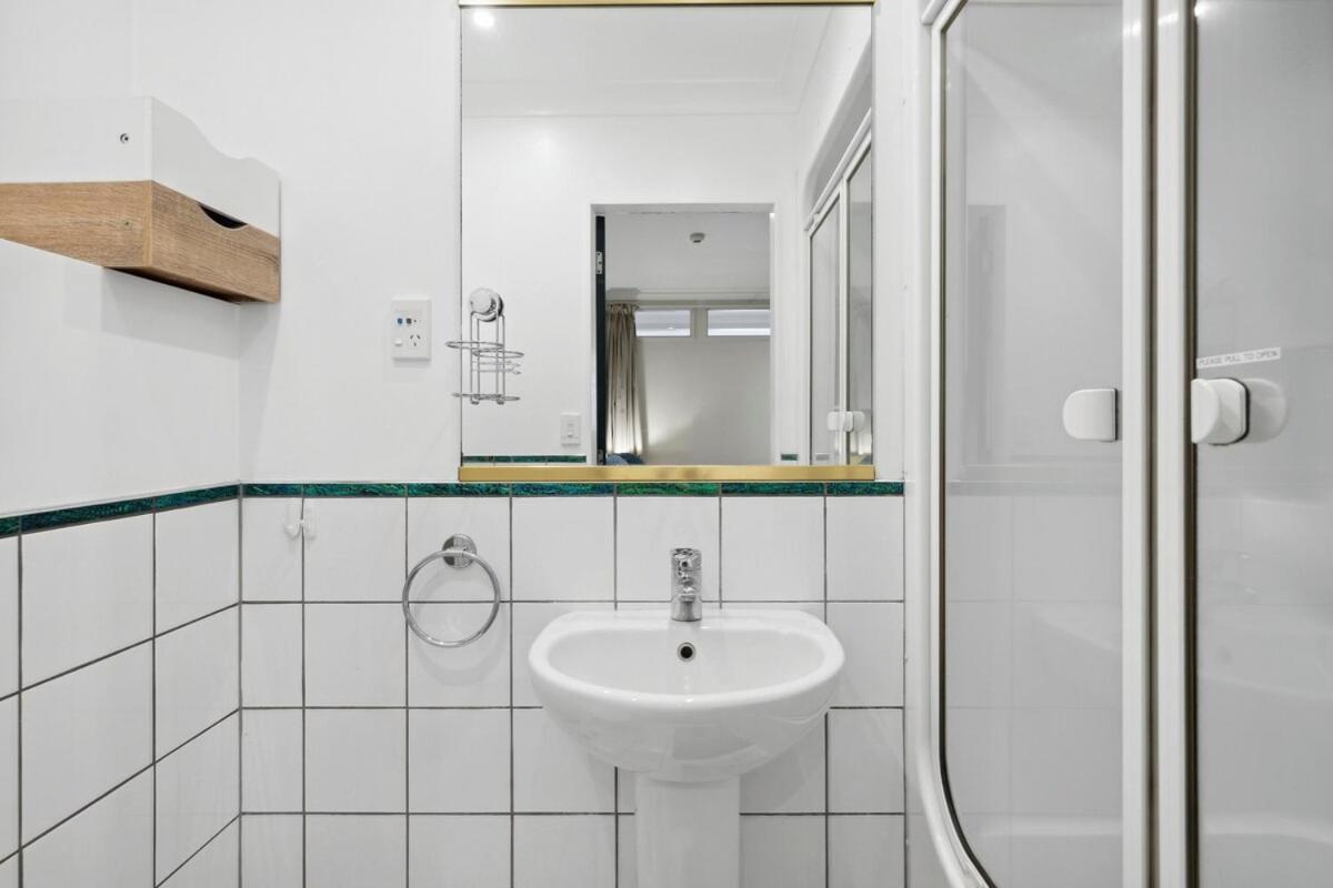 Spacious, 2 Bed, Retreat Wellington