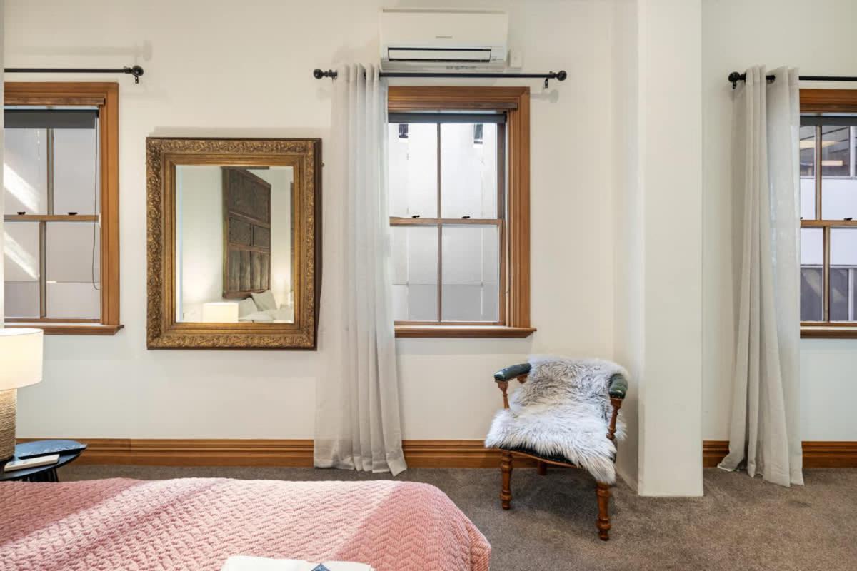 The Birds Nest - Loft Apartment Wellington