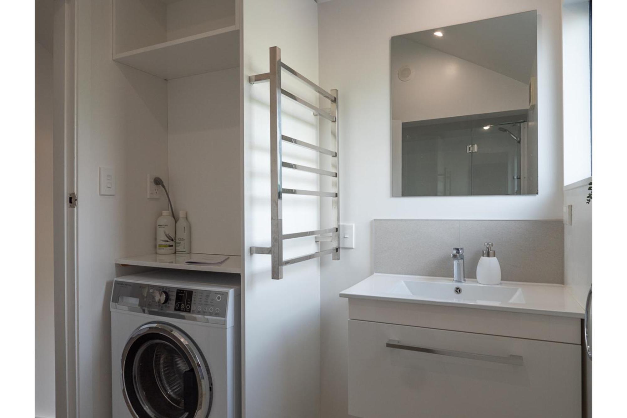 Tawa Retreat - Holiday home Wellington