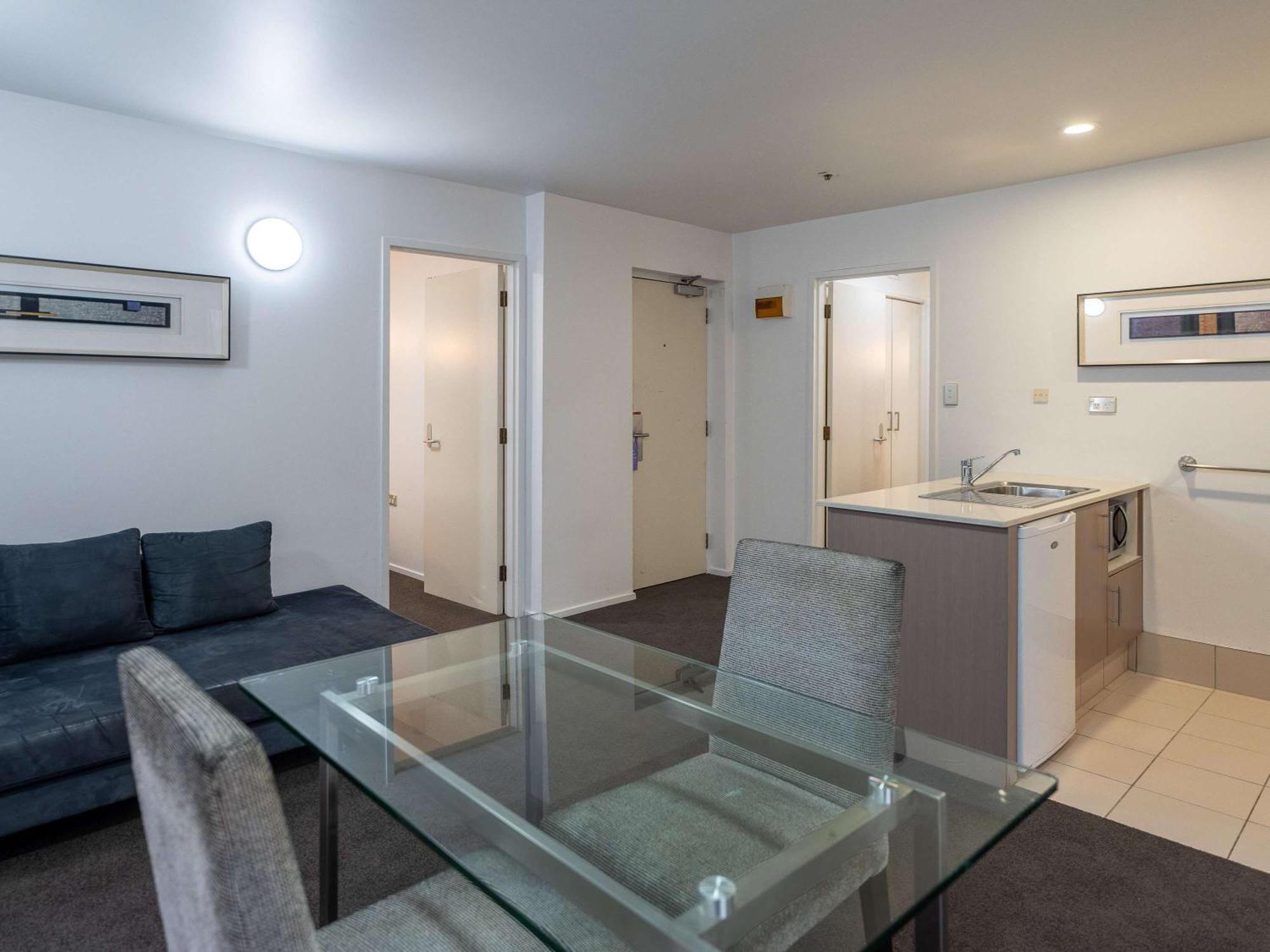 Mercure And 3*
