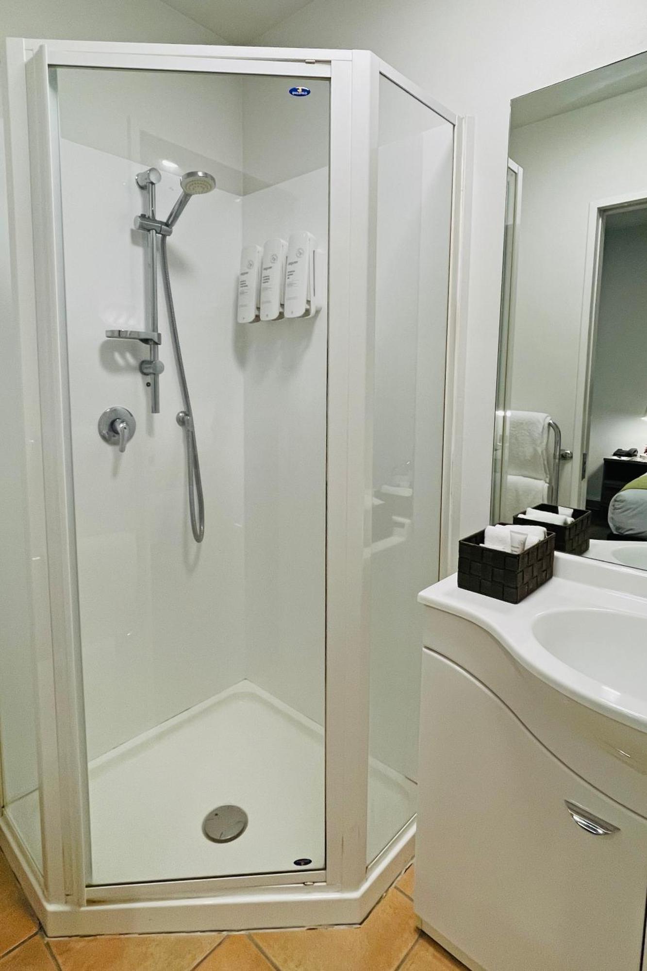 Aparthotel Quest Atrium Serviced 4*