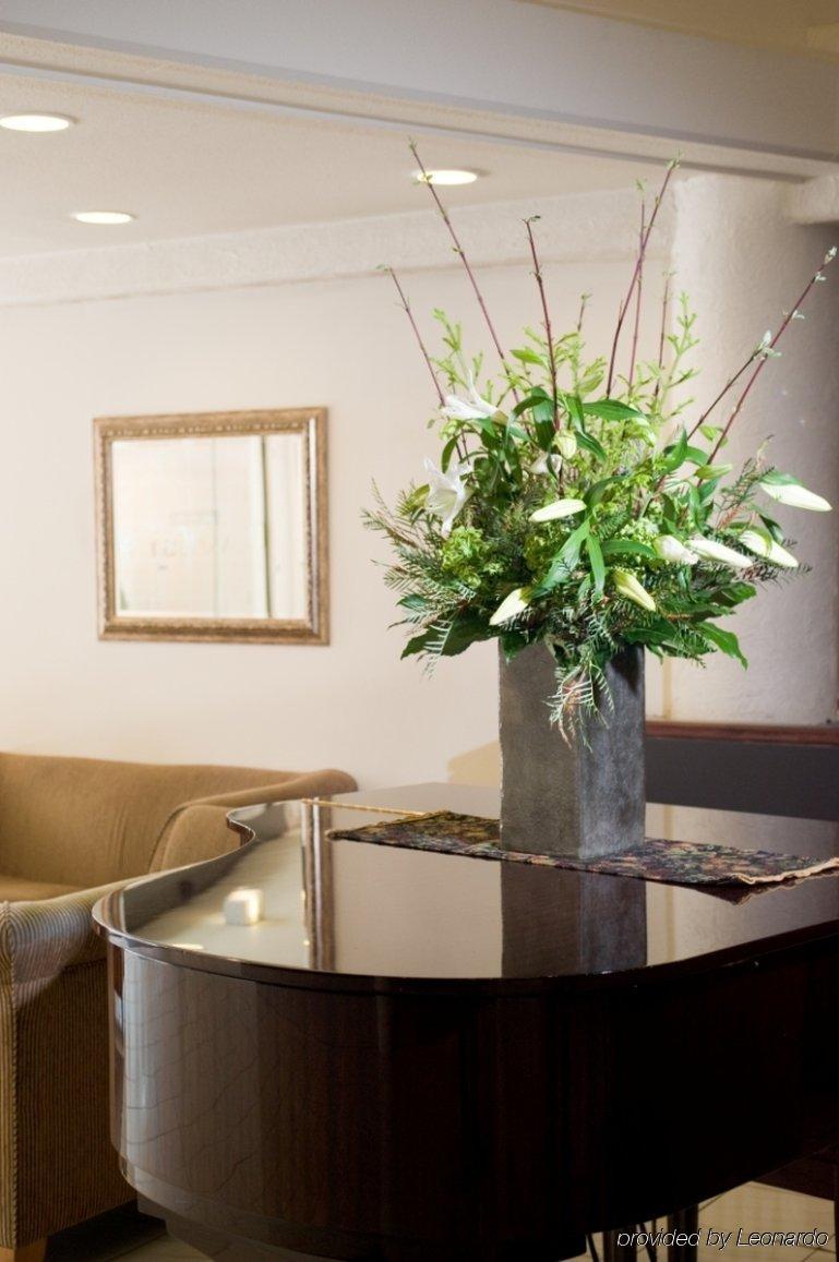 West Plaza Hotel Wellington