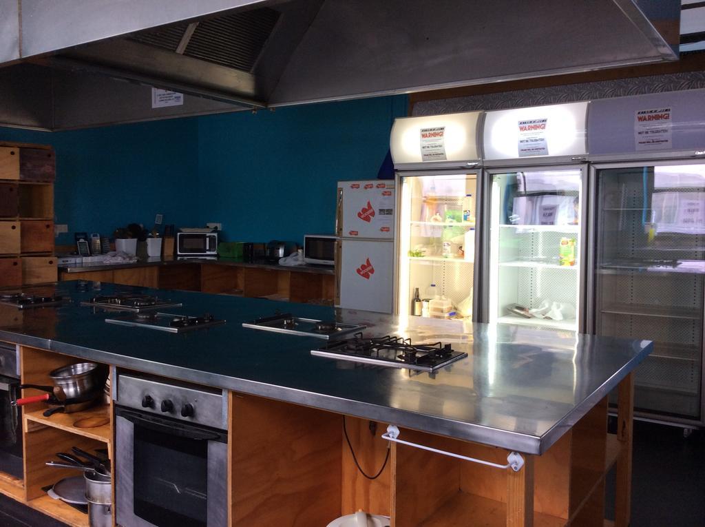 Wild Zebra Backpackers Hostel Wellington