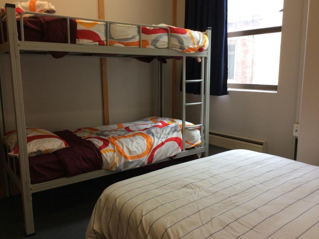 Wild Zebra Backpackers Hostel Wellington