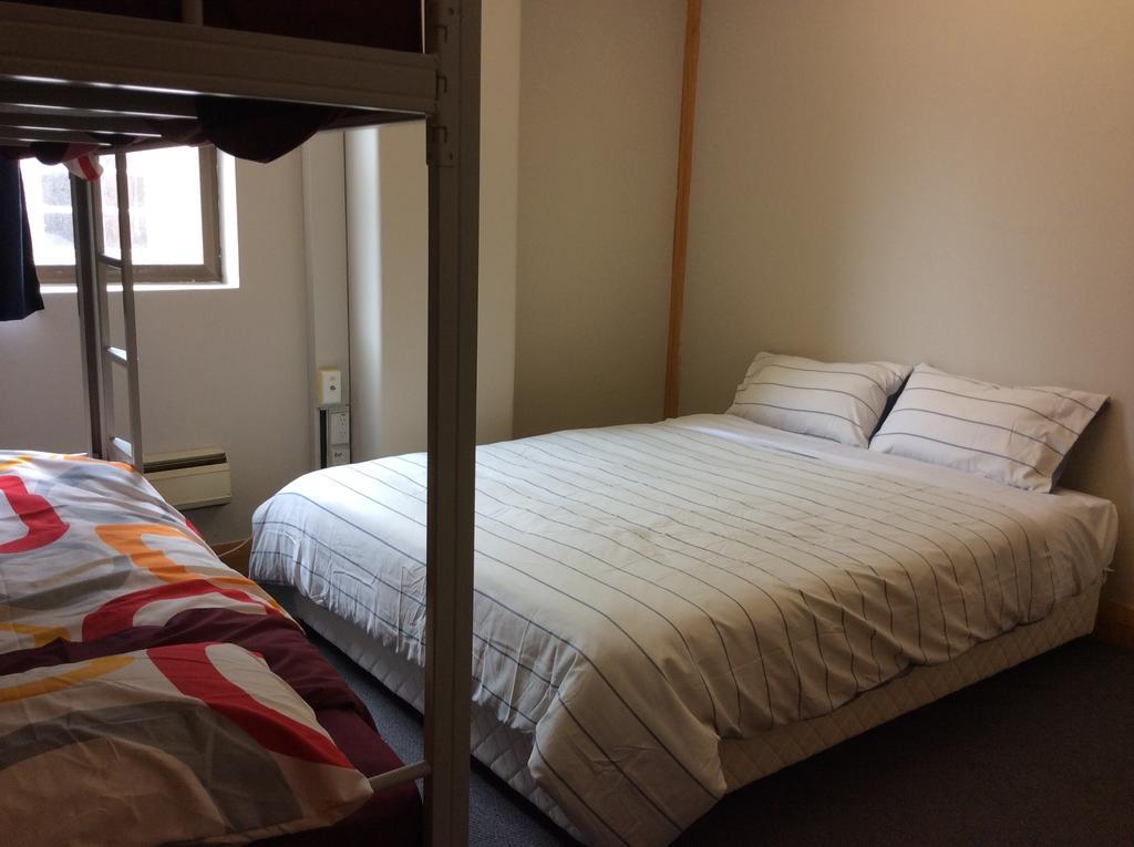 Wild Zebra Backpackers Hostel