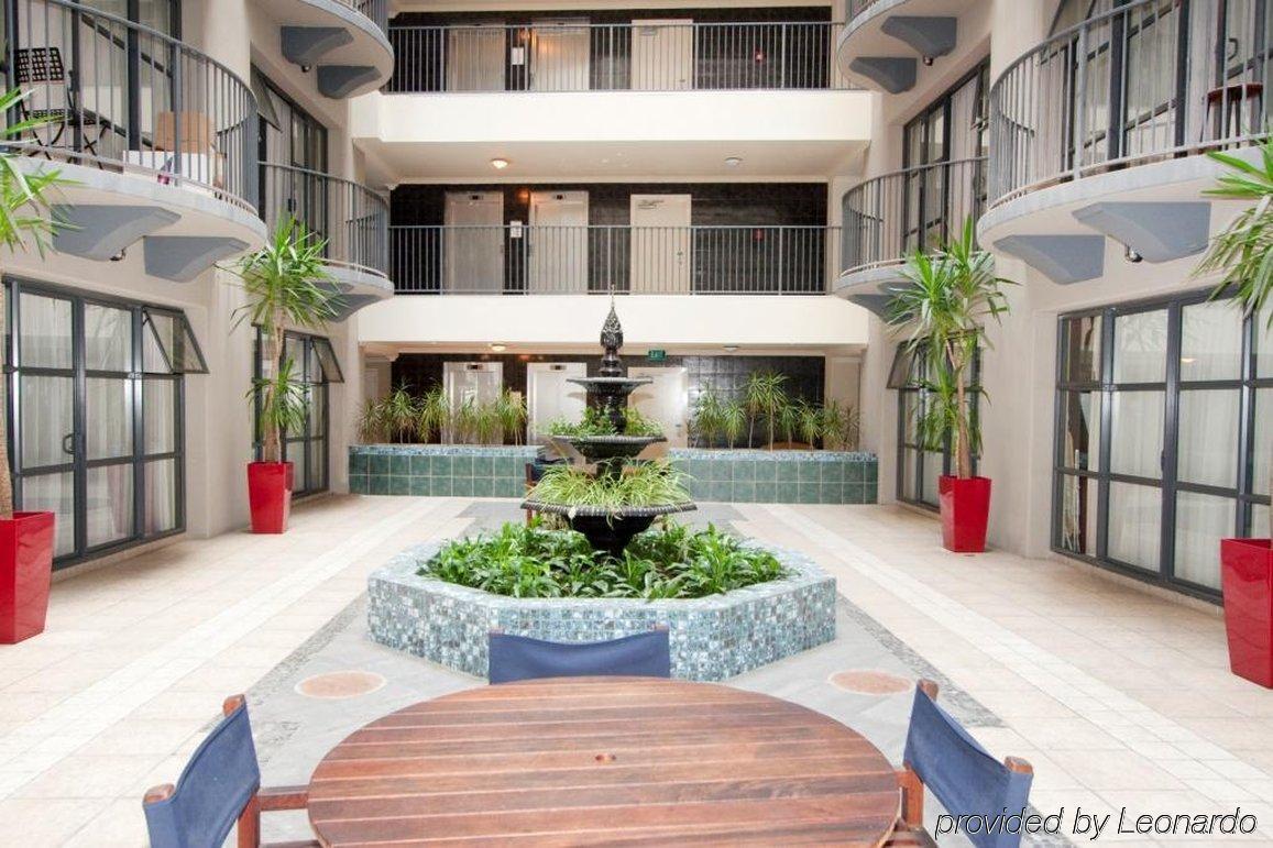 Quest Atrium Serviced Aparthotel 4*