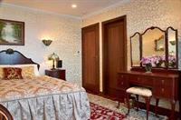 Zenith Boutique Lodge & Spa Lodge
