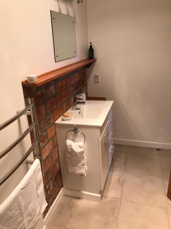 Private, Comfortable Studio. Guest house Wellington