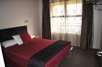Victoria Court Motor Motel 4*