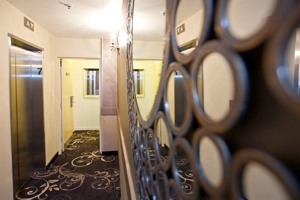 Aparthotel Mercure And 3*