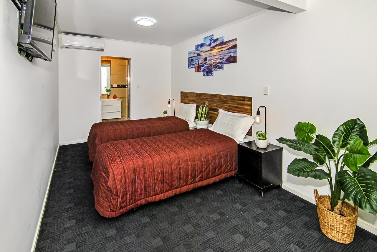 Newlands Court 3* Wellington