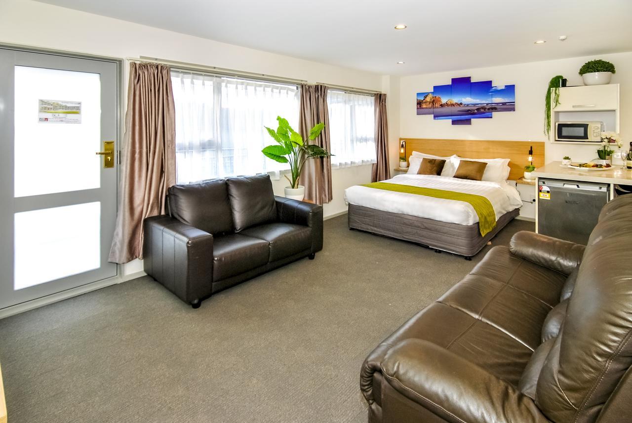 Newlands Court 3*