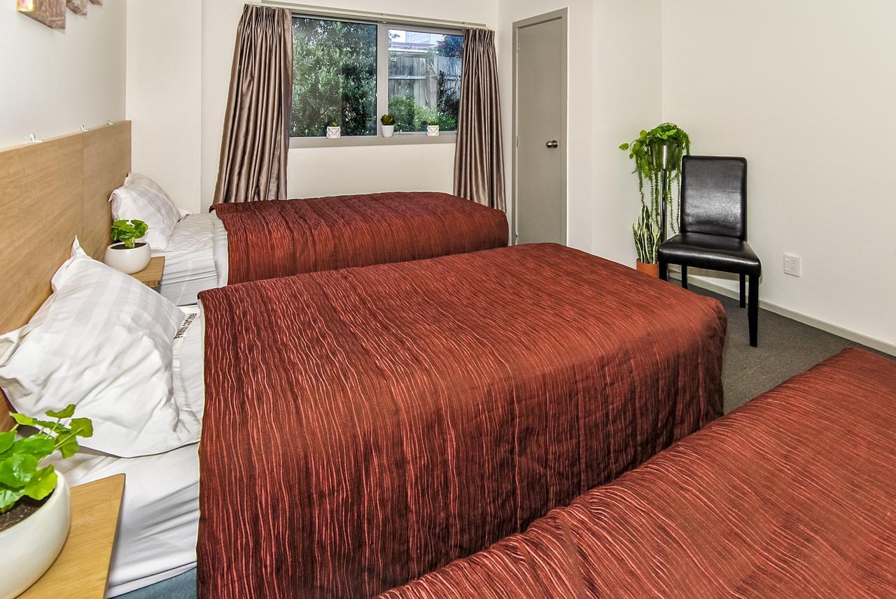 Newlands Court 3* Wellington