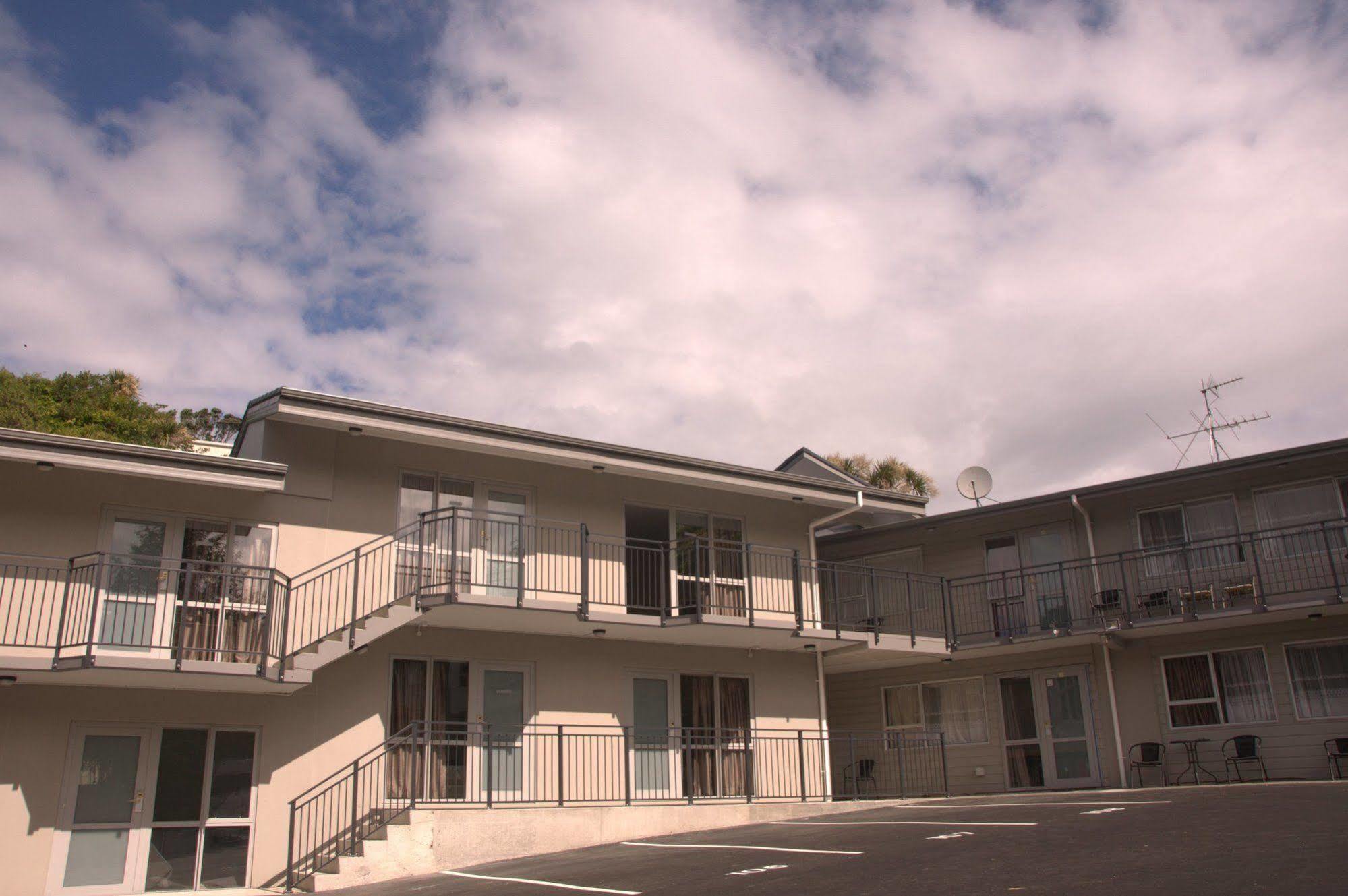 Newlands Court Motel 3*