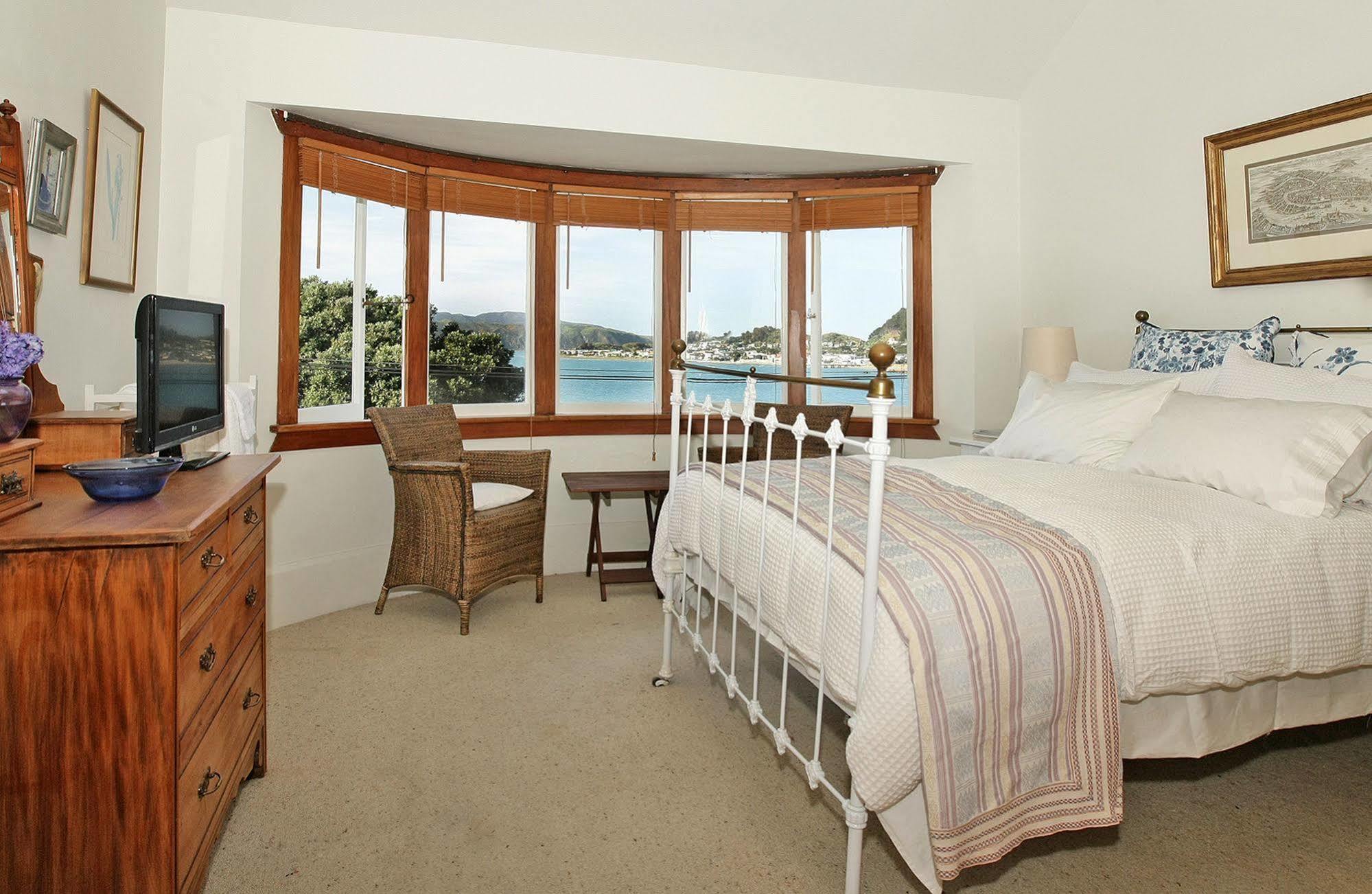 Beachfront Bed & Breakfast Wellington