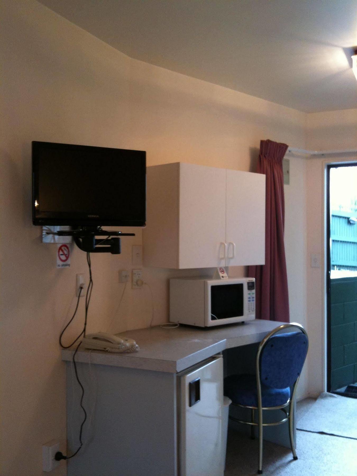 Motel Adelaide 3*