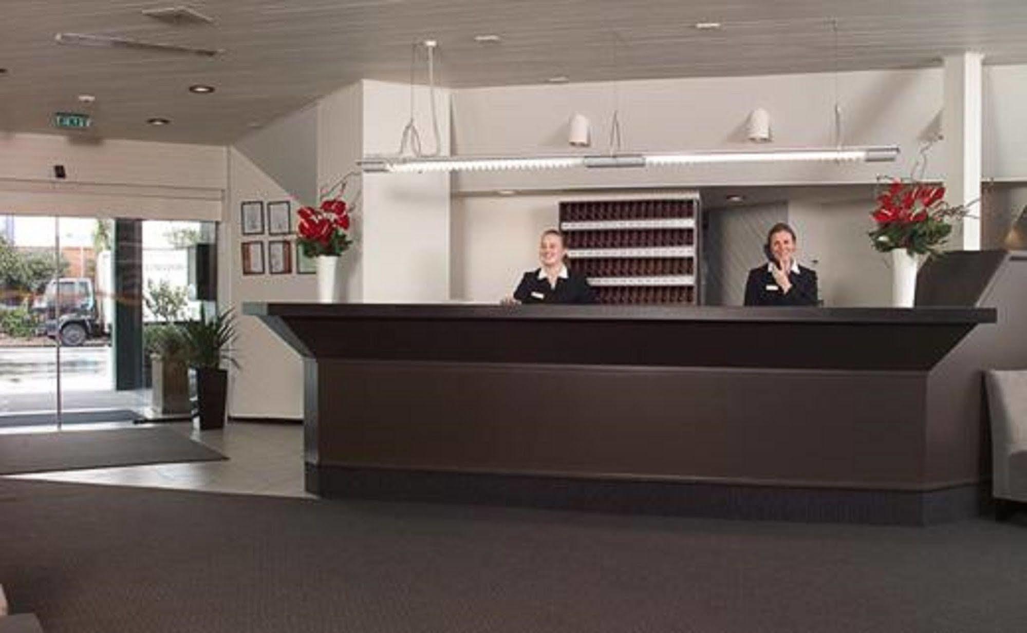 Bay Plaza Hotel