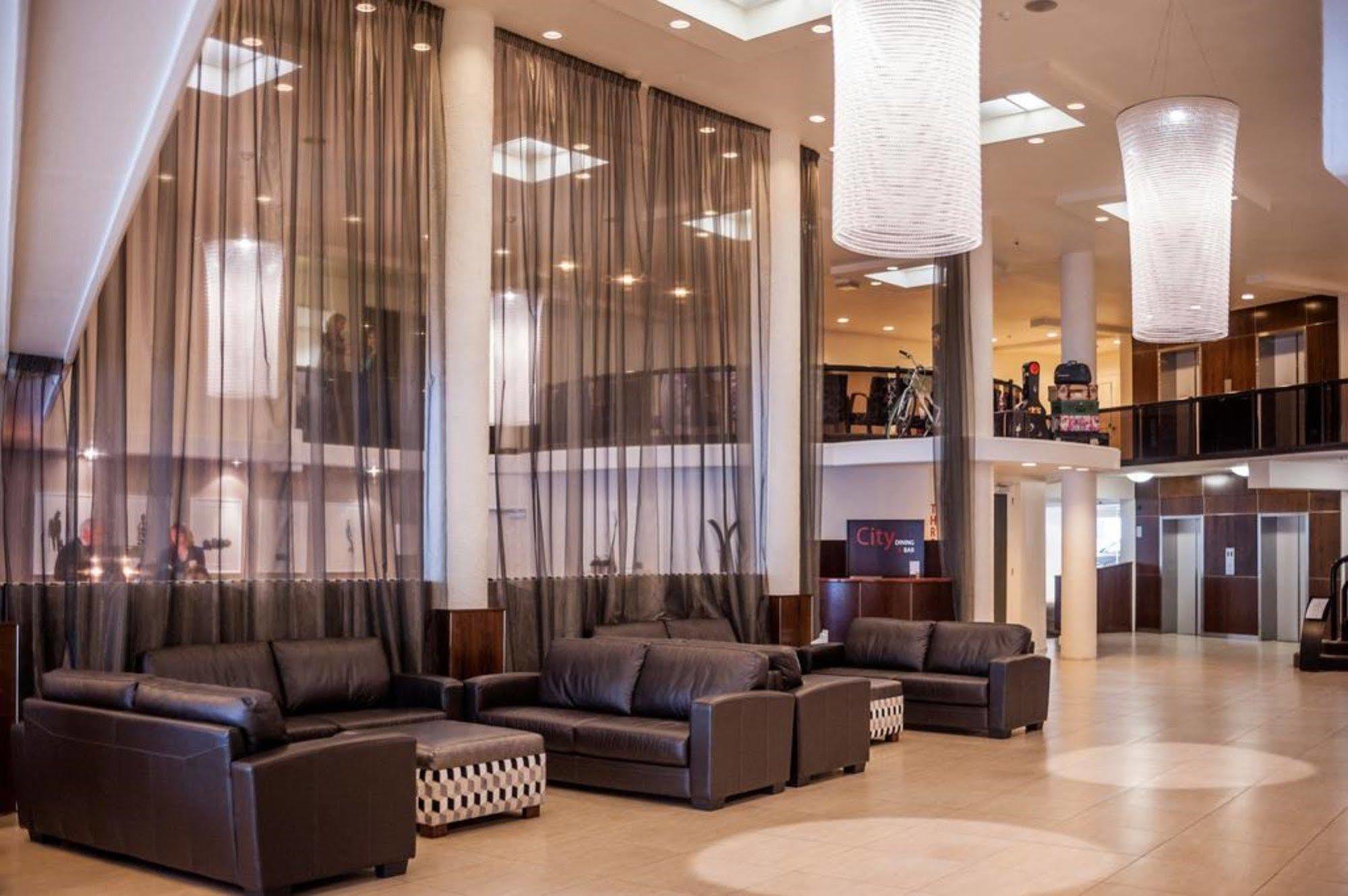 Hotel West Plaza