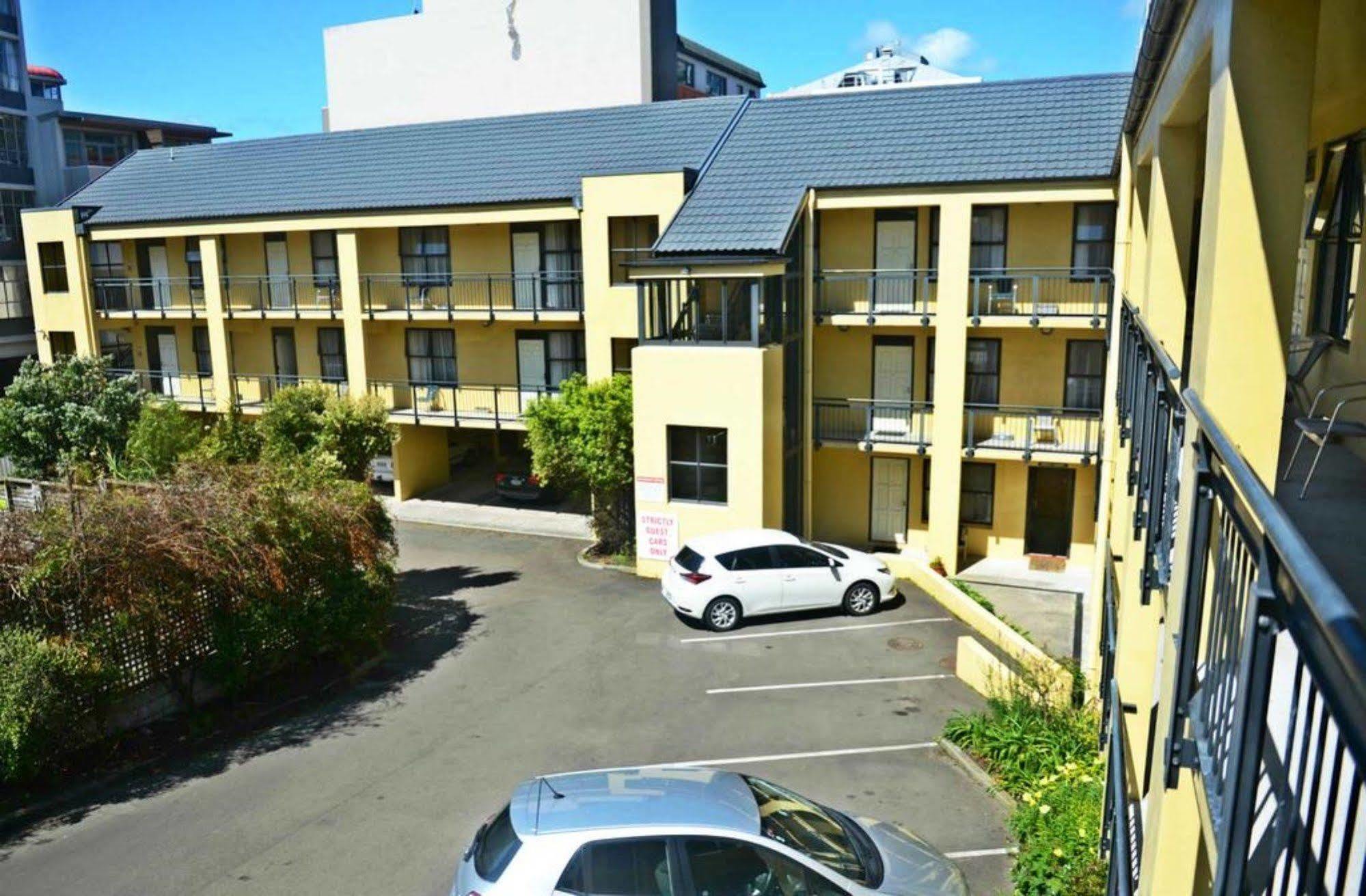 Victoria Court Motor Motel 4*