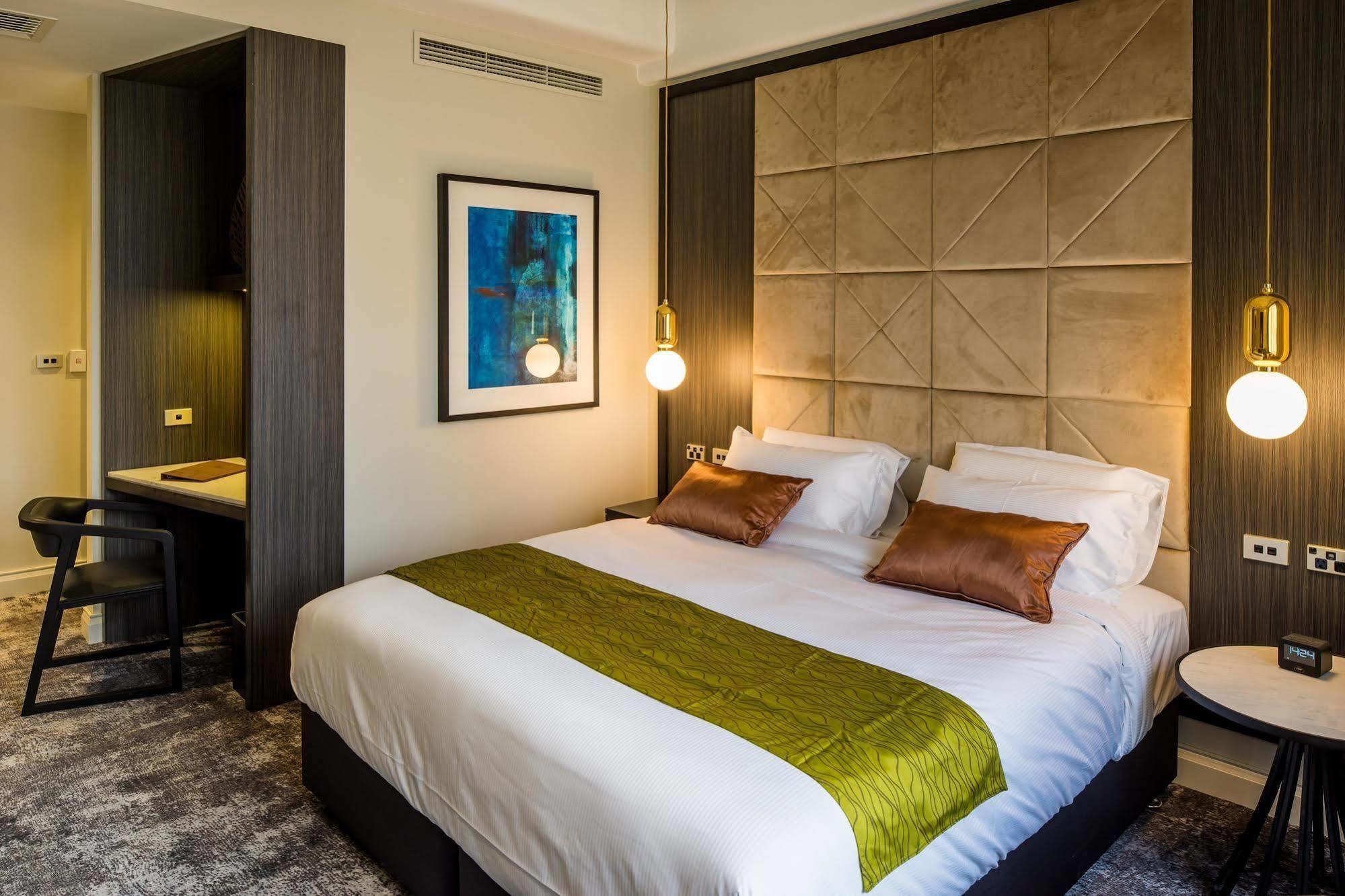 Doubletree By Hilton Hotel