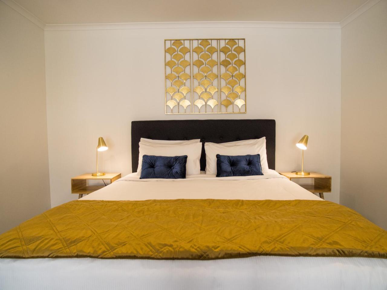 U Aparthotel
