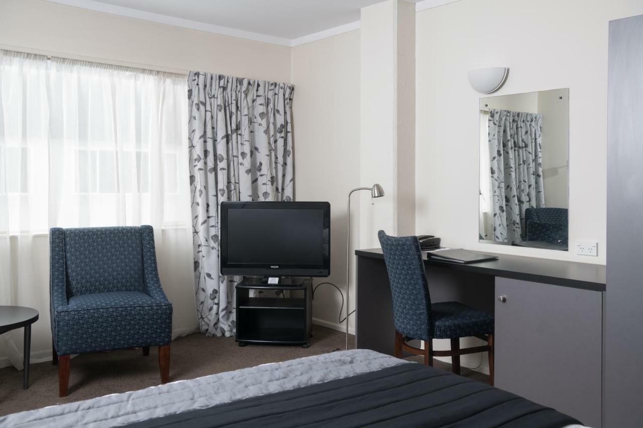Hotel West Plaza