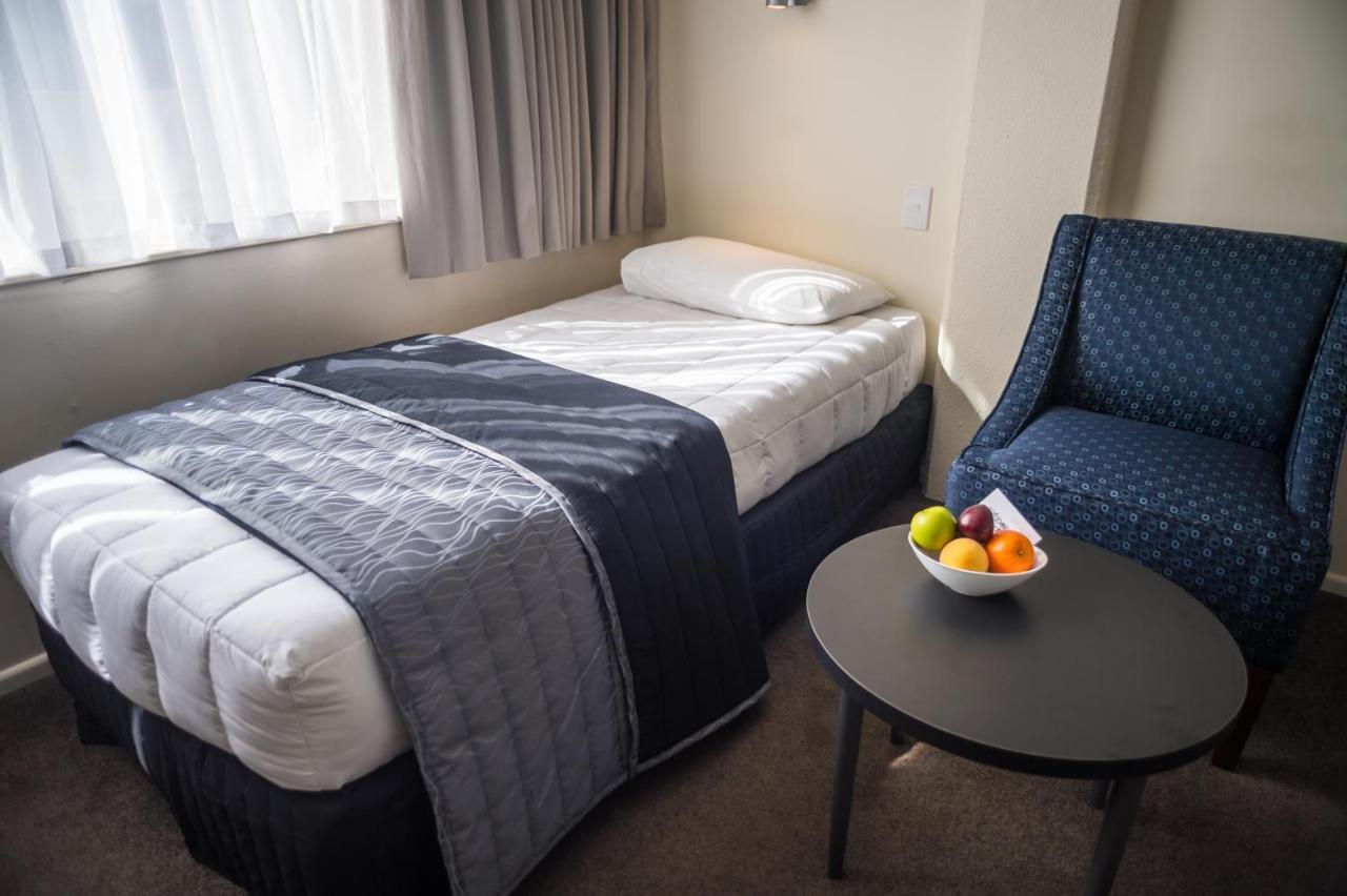 West Plaza Hotel
