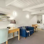 Capital Lodge Motor Inn