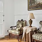 Lohia Lustre - Wellington Holiday Home