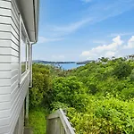 Lohia Lustre - Wellington Holiday Home