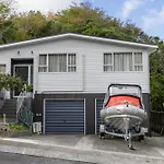 Back Garden Flat With Free On Street Parking And Fiber Wifi - 15 Mins To Ferry, Stadium, Cbd