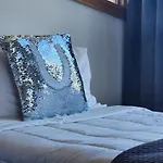 U Suites On Courtenay