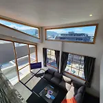 U Suites On Courtenay