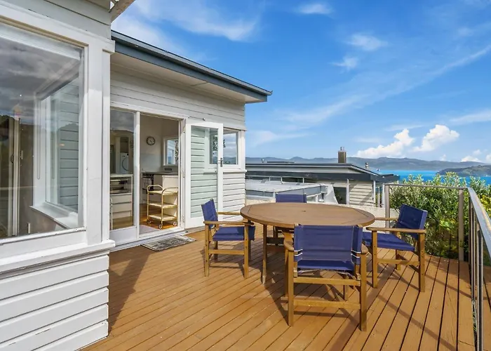 Lohia Lustre - Wellington Holiday Home