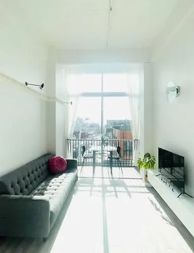 Top A Cuba, Sun, Fun, Location , Carpark,