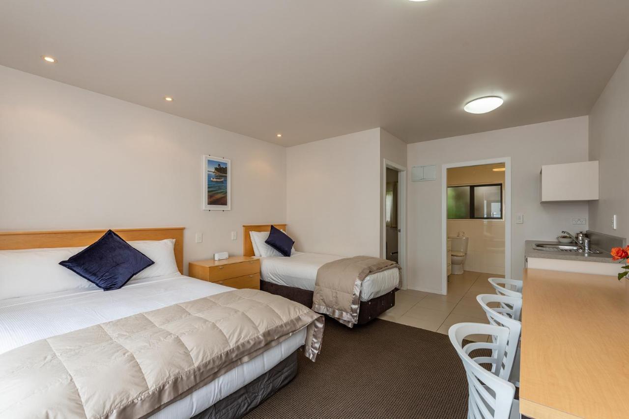 Apollo Motel 4*
