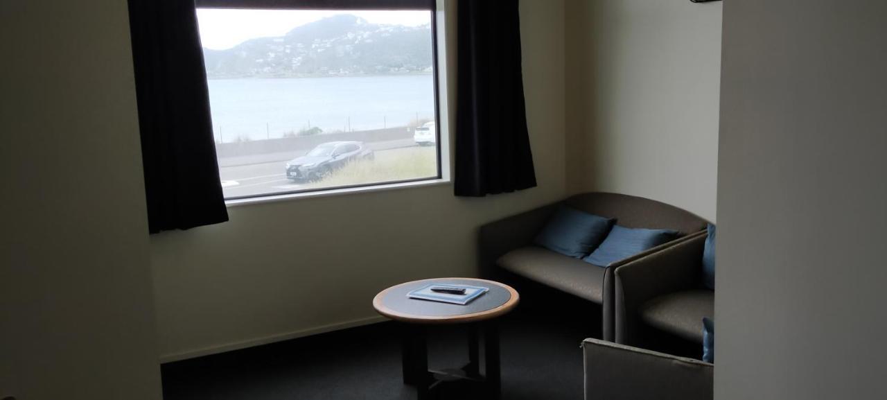 Airport Motel 4*