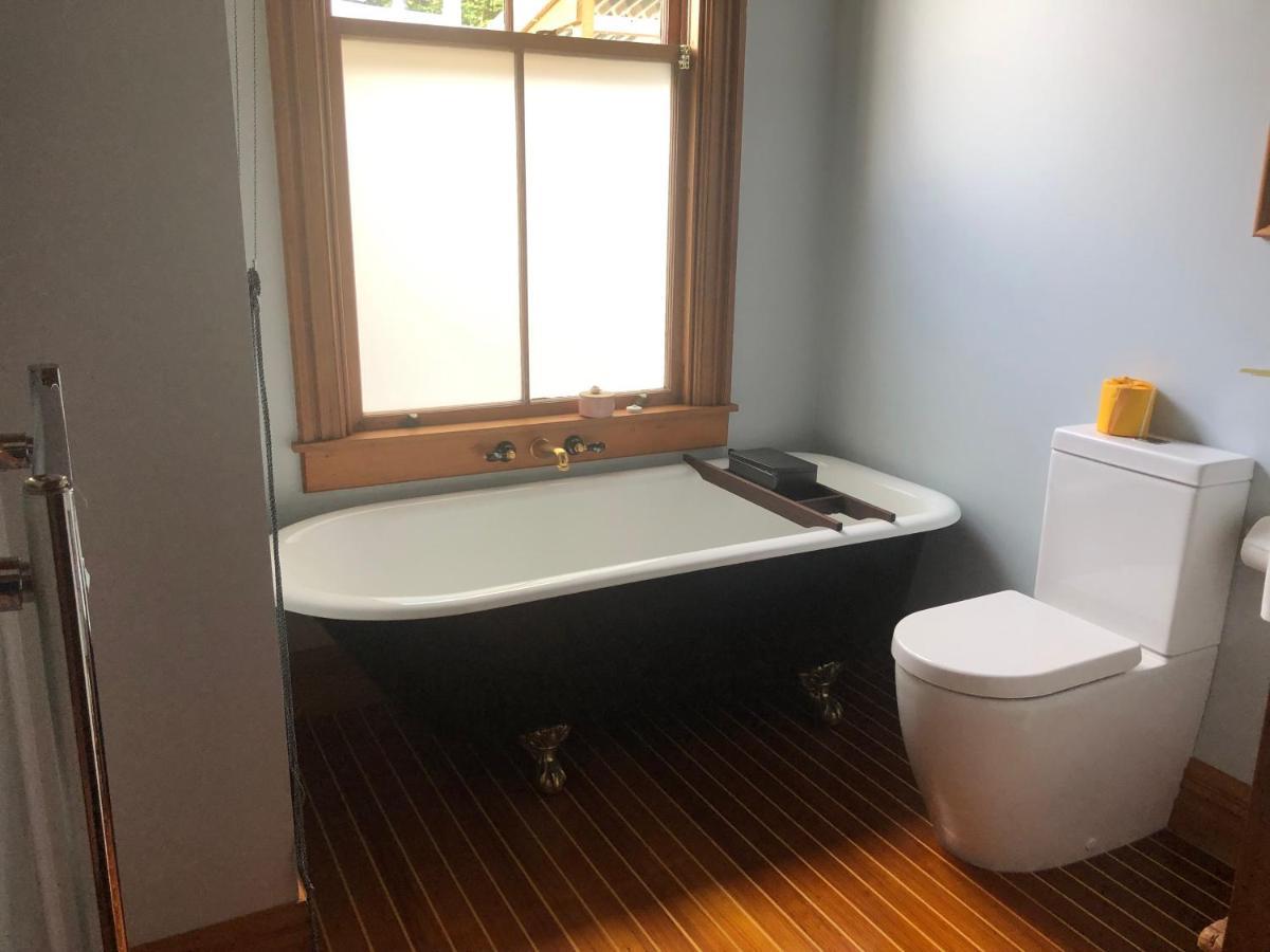 Karaka Bays Bed & Breakfast