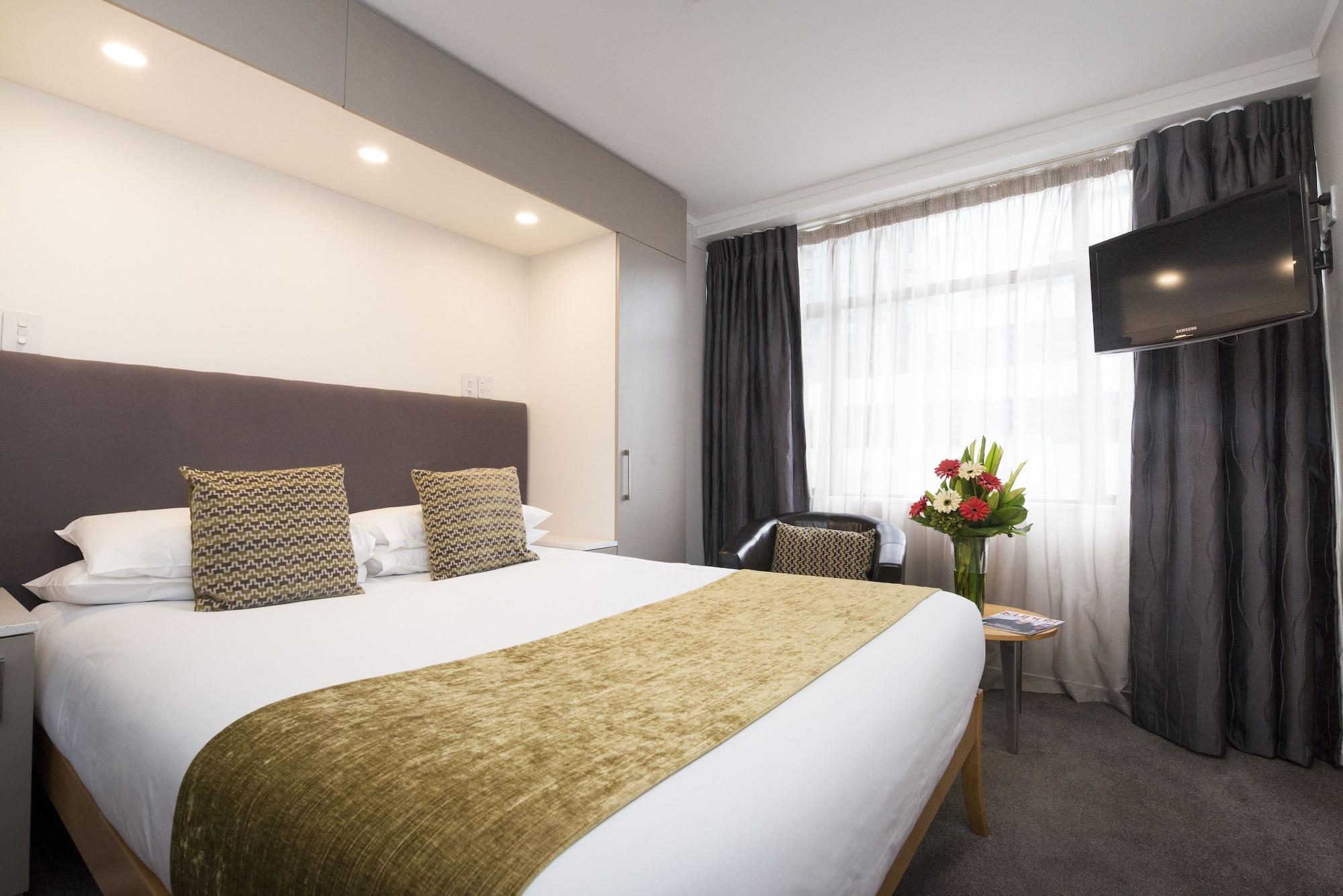 Quest On Johnston Serviced 4*