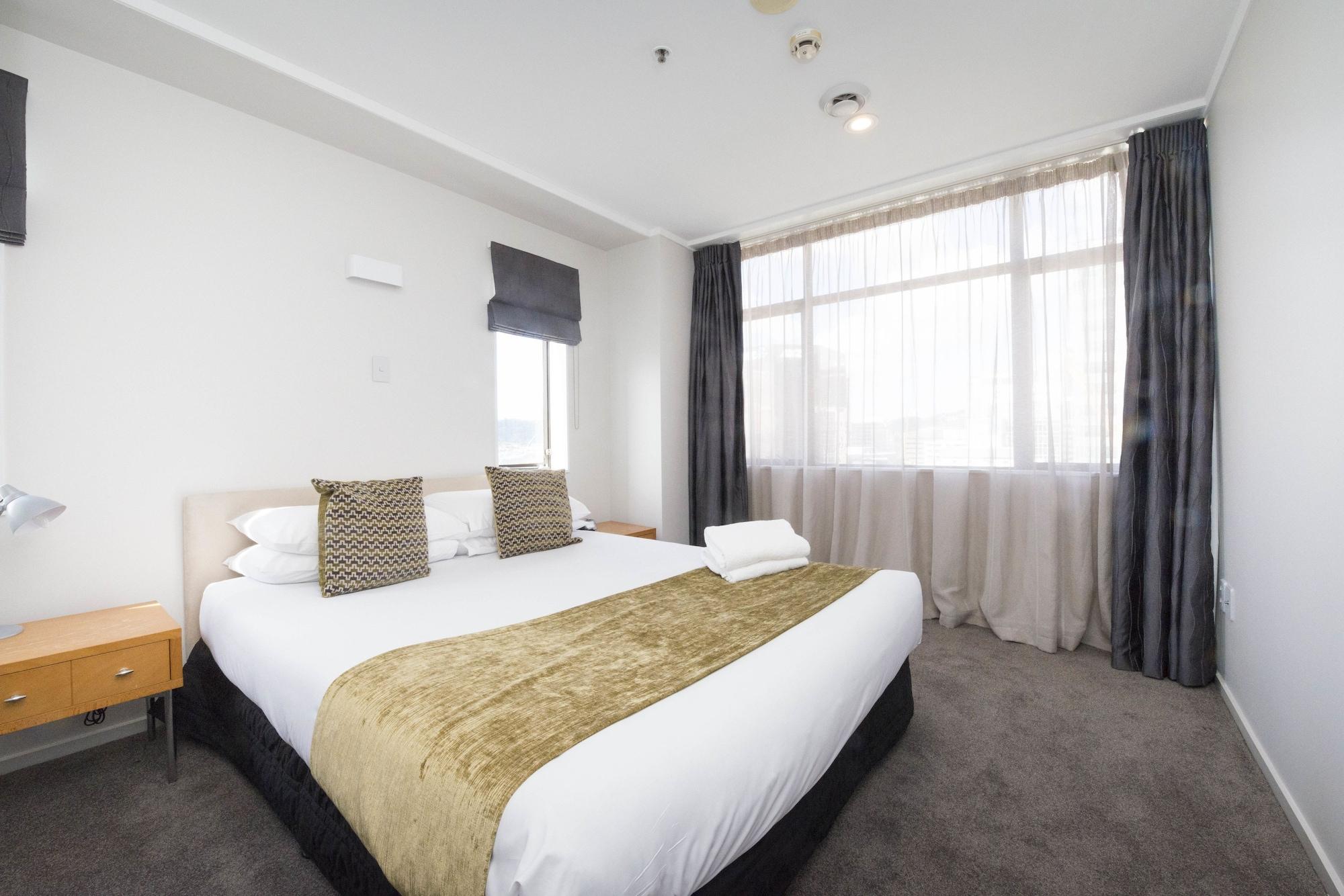 Aparthotel Quest On Johnston Serviced 4*
