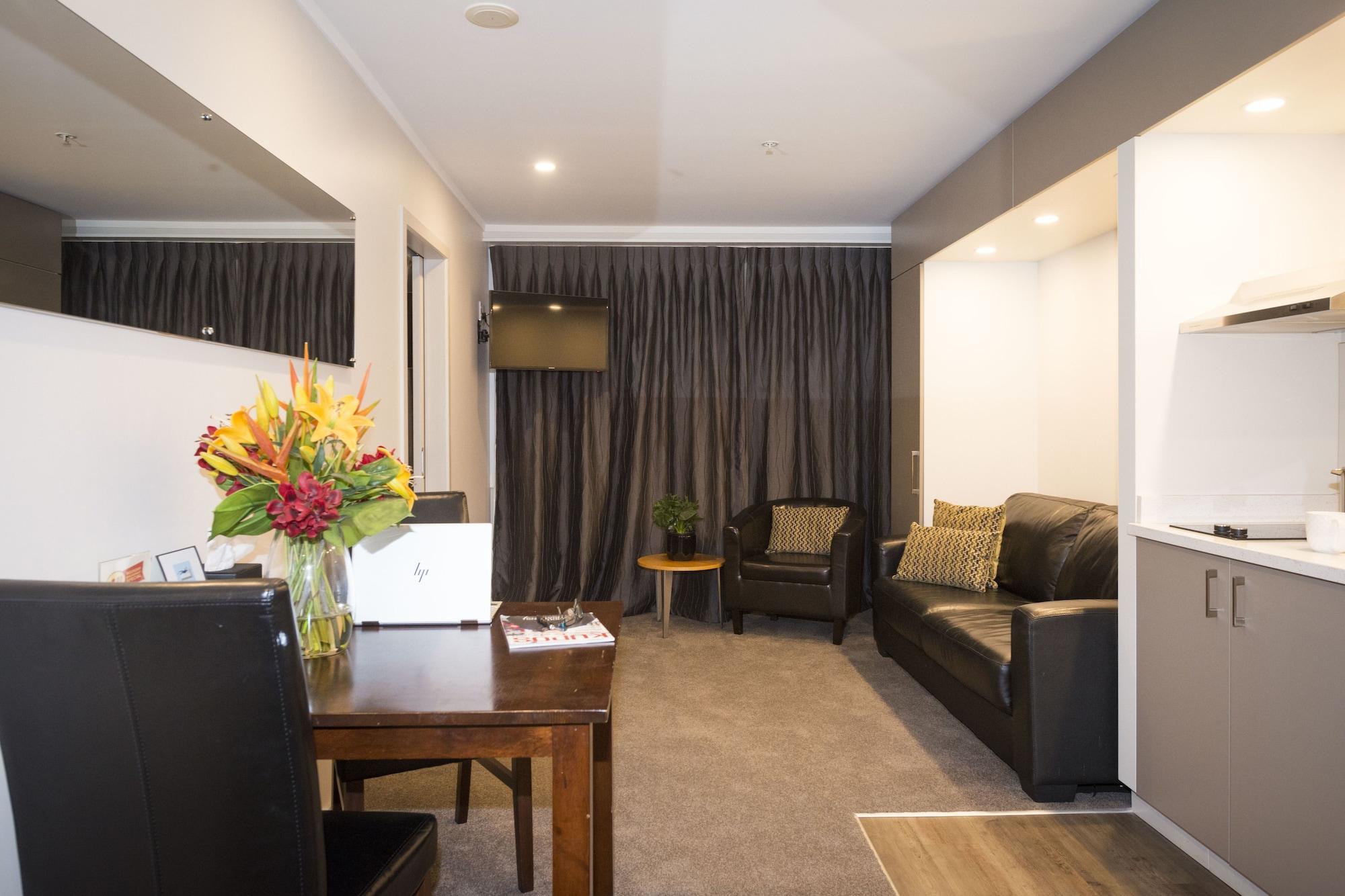Quest On Johnston Serviced 4*