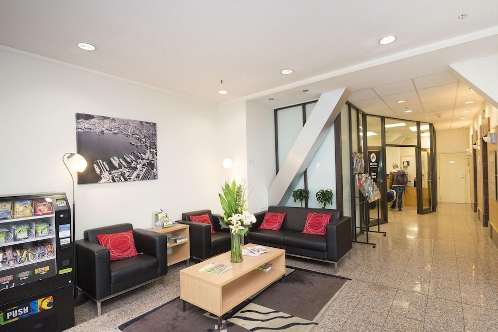 Aparthotel Quest On Johnston Serviced