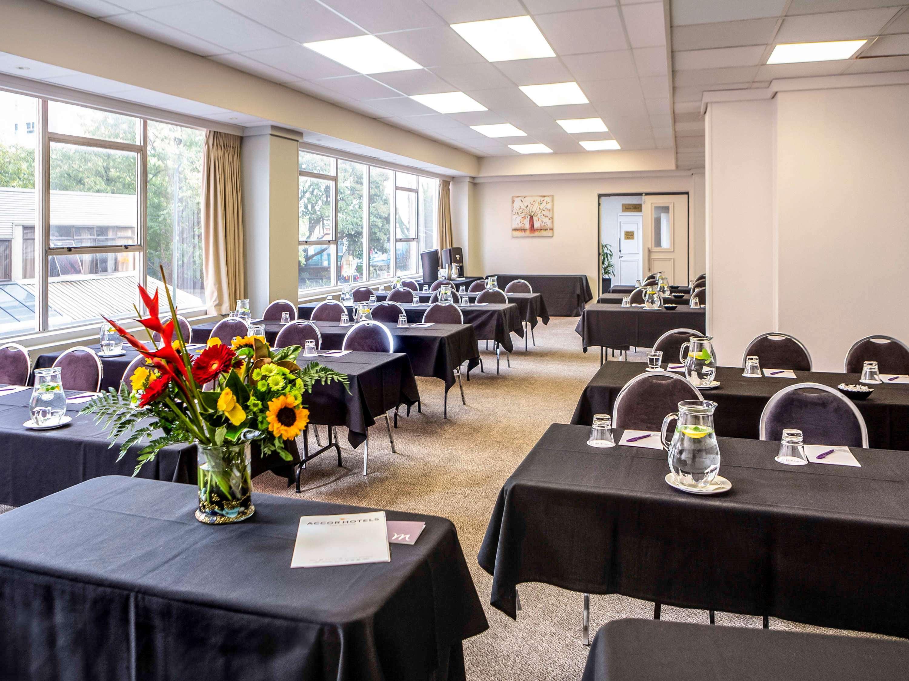 Mercure Abel Tasman Hotel 3*